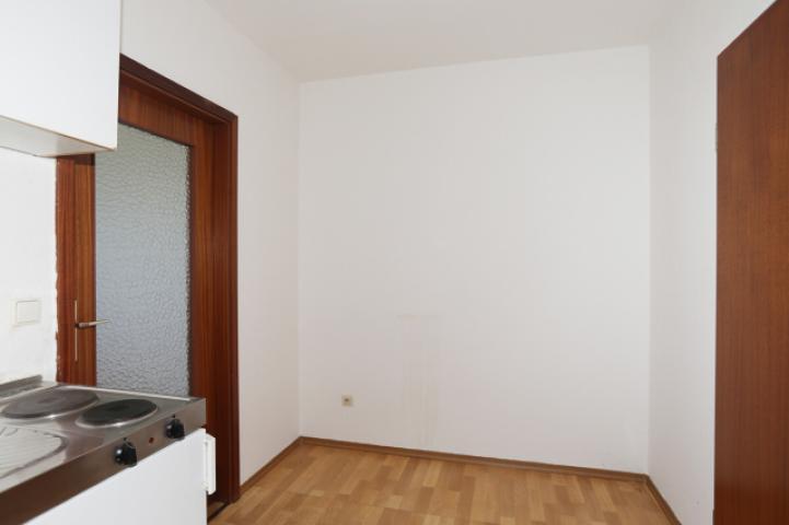 Flur mit Pantryküche