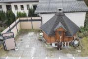 Blick zum finnischen Holzhaus