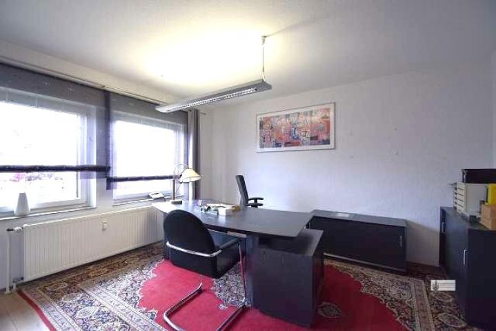 Wohnbereich in der ELW derzeit als Büro genutzt