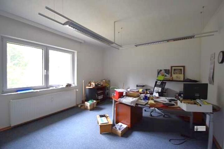 weiteres Bürozimmer im EG