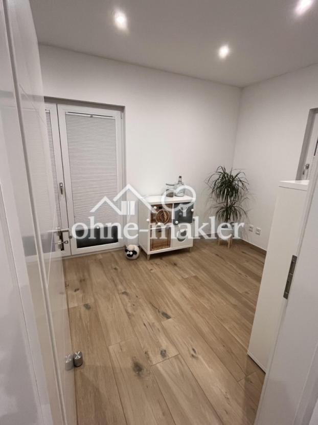 Büro 3. Kinderzimmer EG