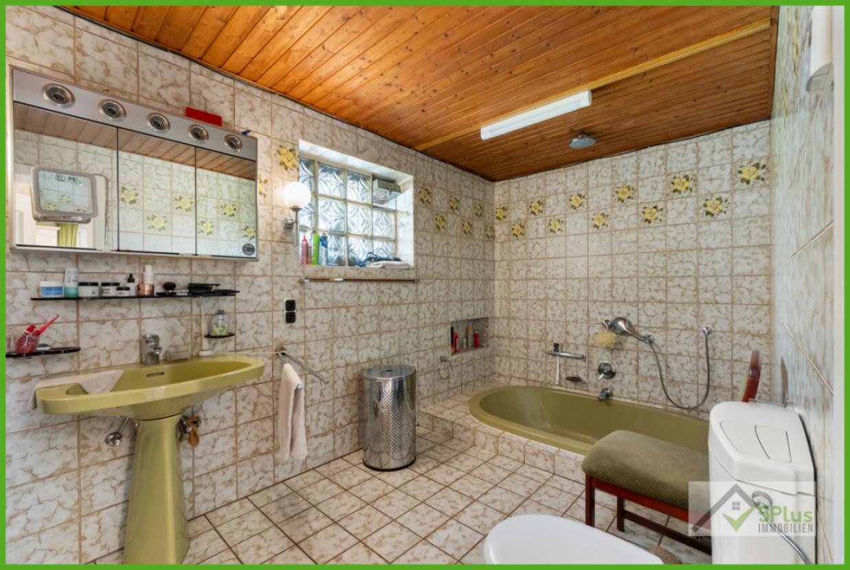 5Plus Immo ehem. Vierkanthof Geilenkirchen Leiffarth Badezimmer EG Einfamilienhaus