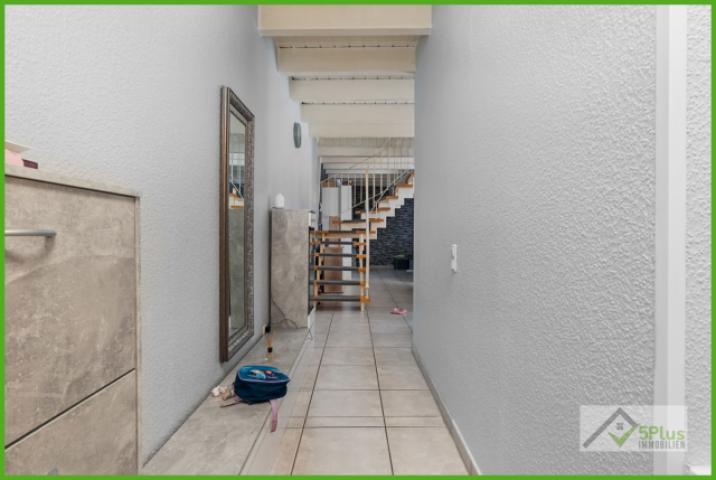 5Plus Immo ehem. Vierkanthof Geilenkirchen Leiffarth vermietete Wohneinheit Dreifamilienhaus