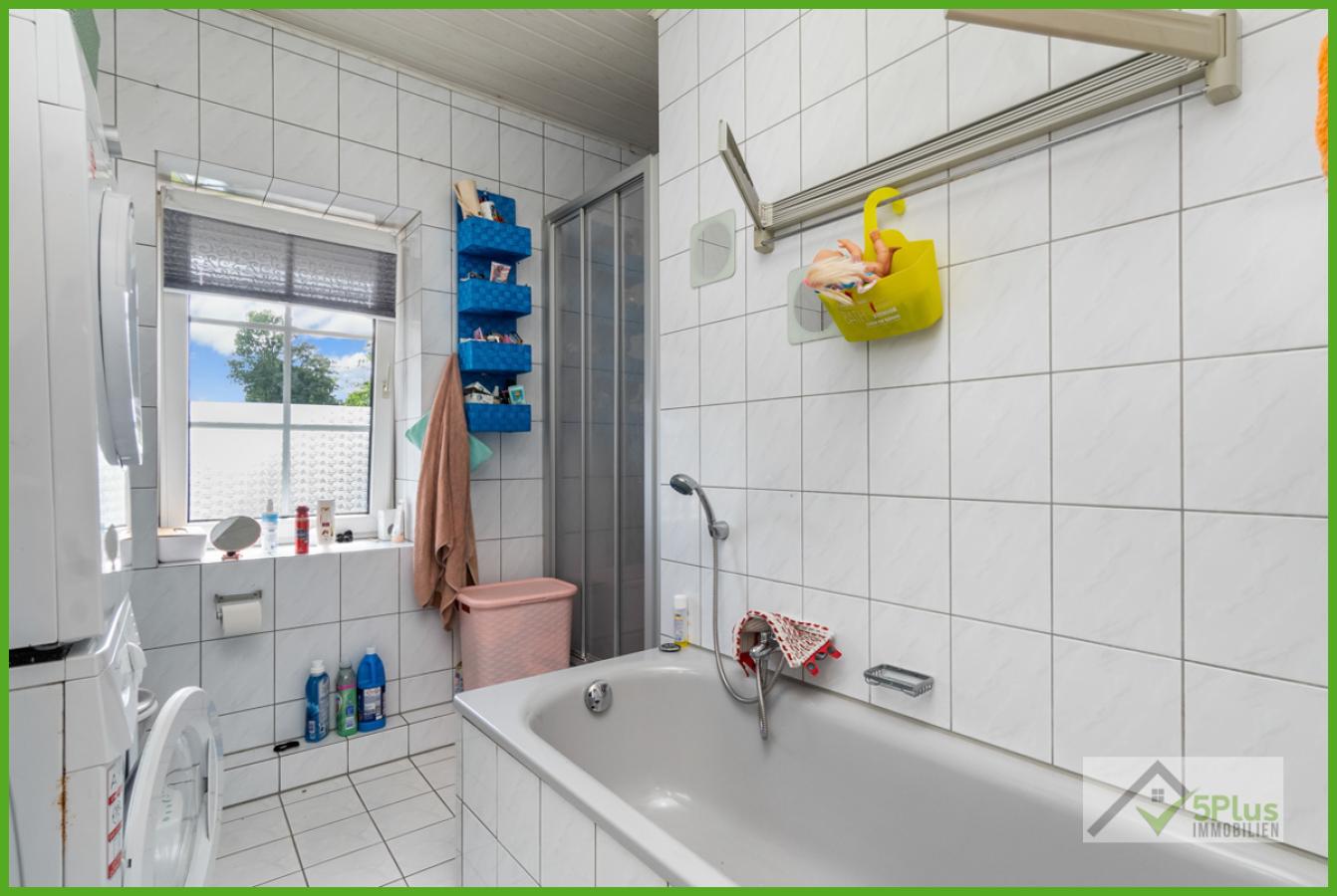 5Plus Immo ehem. Vierkanthof Geilenkirchen Leiffarth vermietete Wohneinheit Dreifamilienhaus