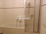 Bad (Wanne und Dusche)
