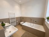 Bad mit Wanne