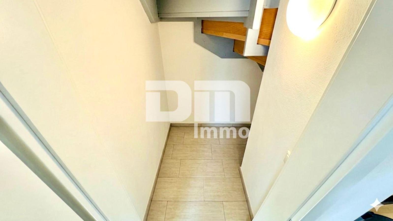 EG Abstellraum unter Treppe