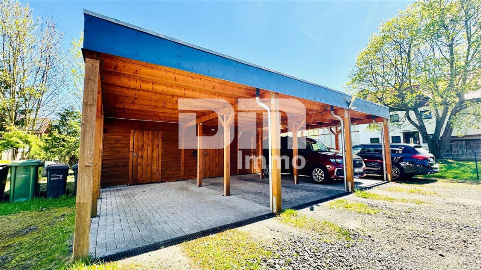 Carport + Stellplatz