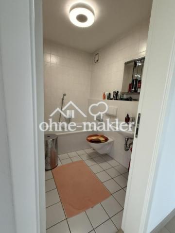 Bad mit Badewanne