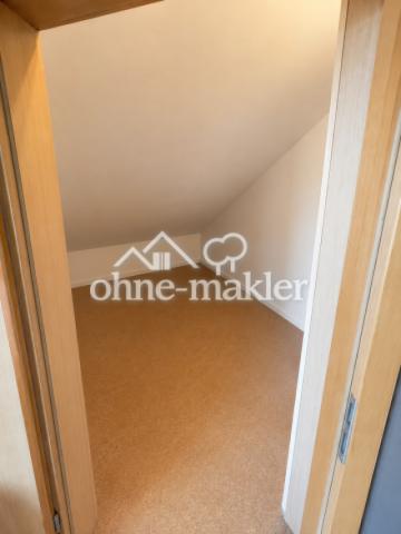 Ankleide Schlafzimmer 1 DG