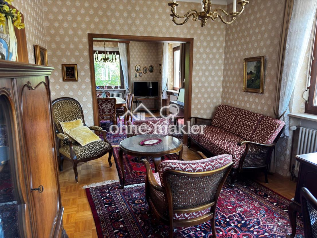 Vorderes Wohnzimmer
