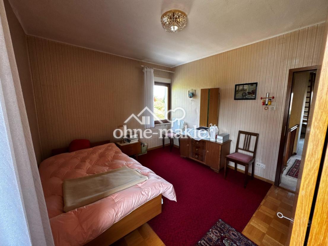 Schlafzimmer / Büro 2