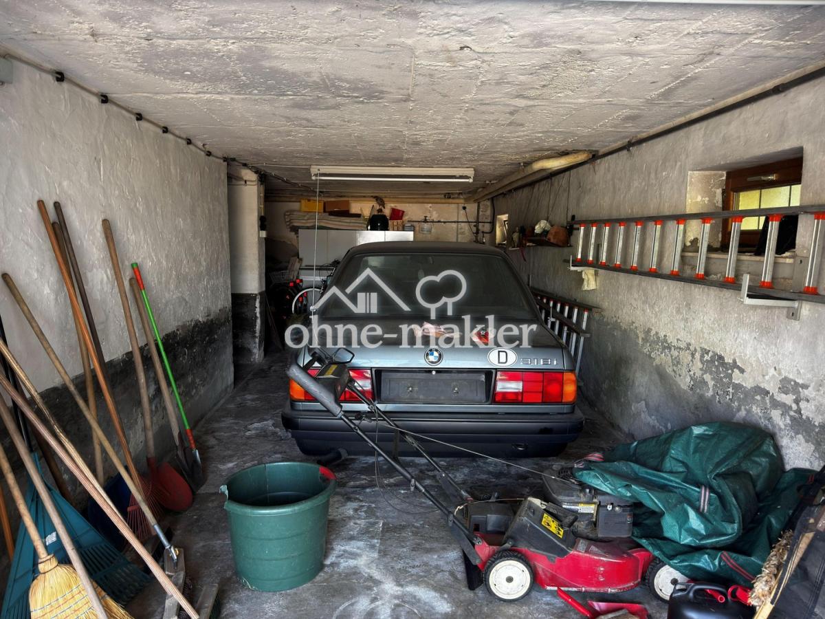 Garage mit Kellerraum
