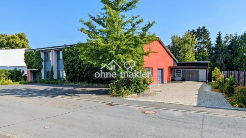 Straßenansicht Hofeinfahrt