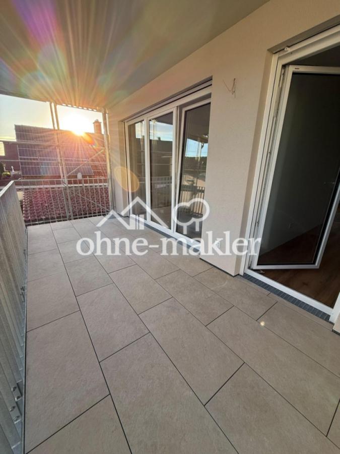auf dem Balkon