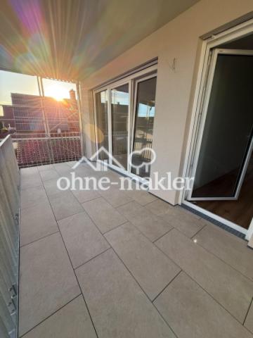 auf dem Balkon