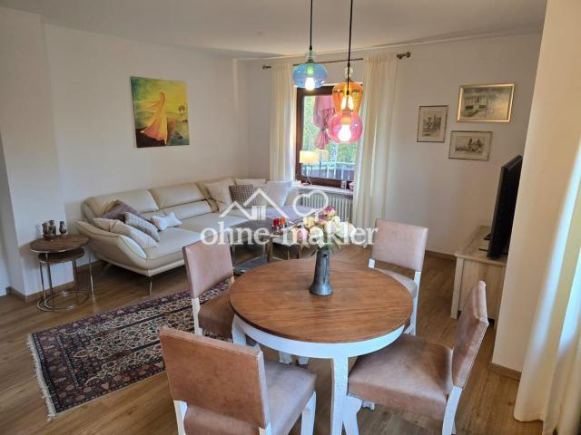 Wohnzimmer möbliert