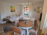 Wohnzimmer möbliert