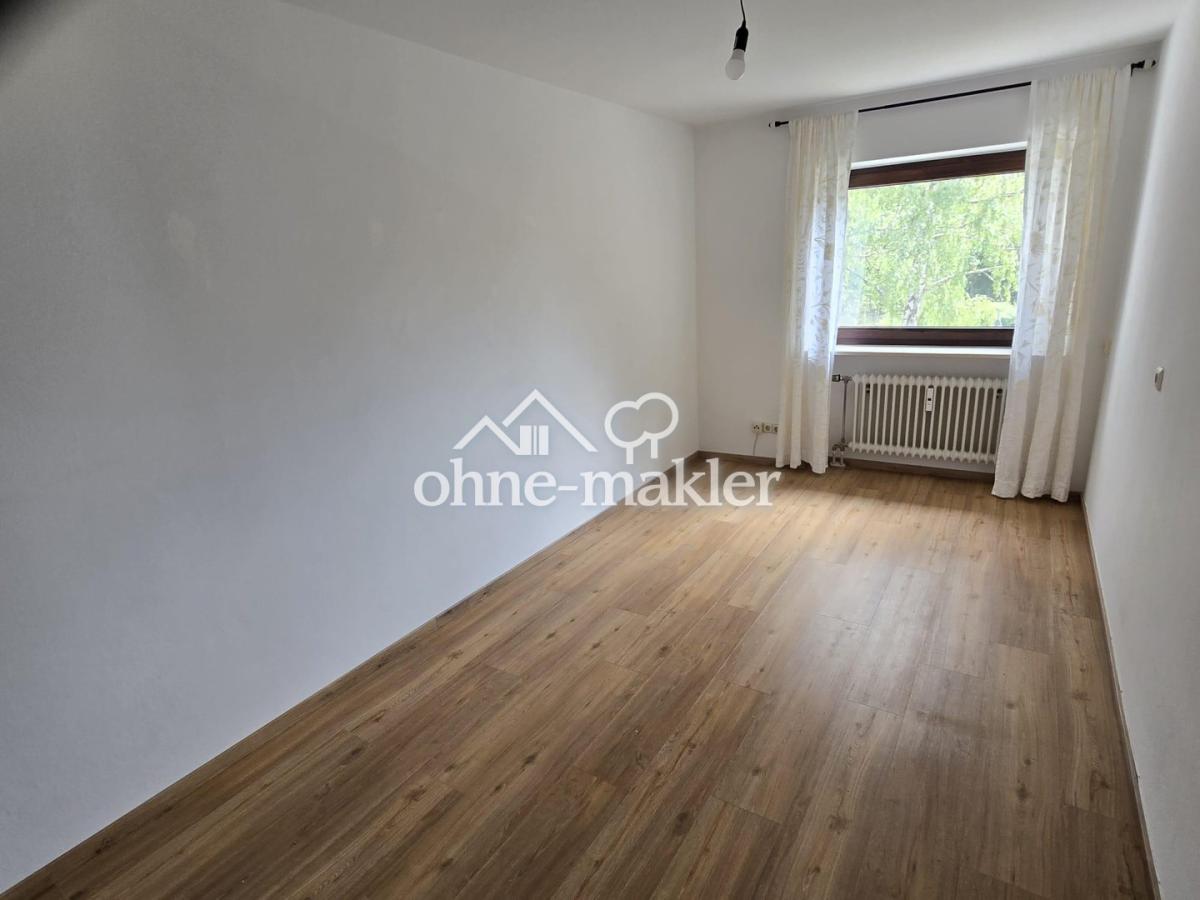 Gäste- Kinderzimmer unmöbliert