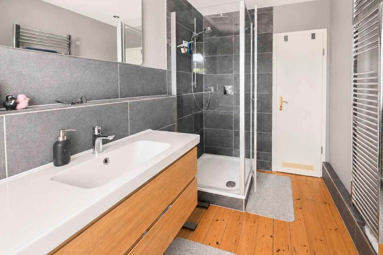 Badezimmer 1.OG