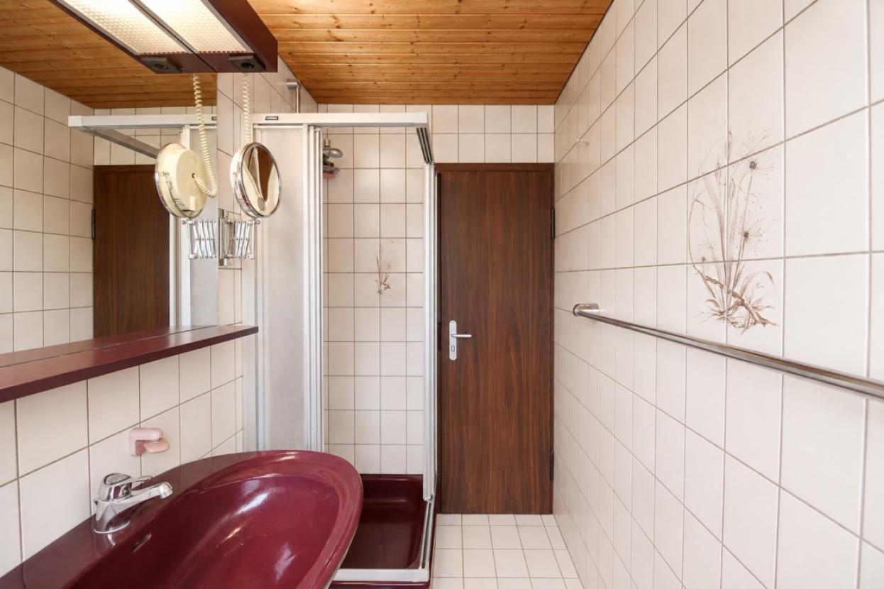 Badezimmer EG
