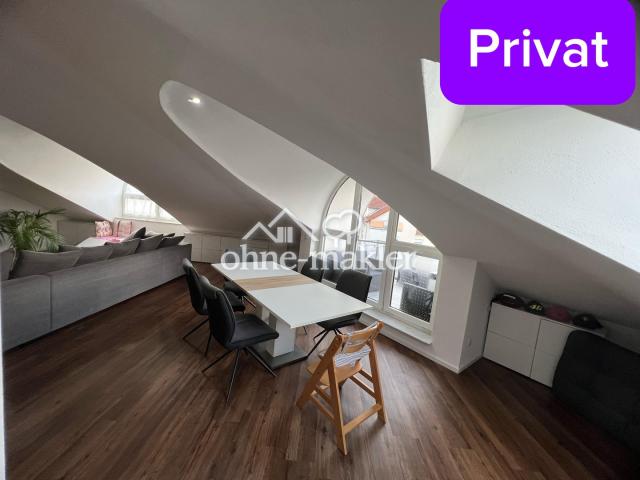 Esszimmer mit Balkon