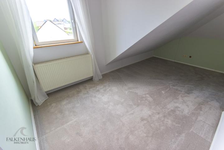 Arbeits-/Hobbyraum Dachgeschoss - weitere Ansicht