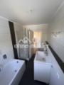 Bad mit Dusche und Wanne