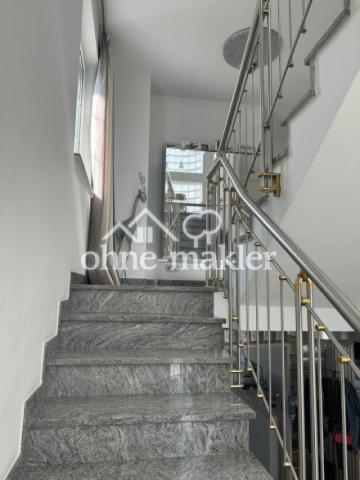 TREPPENHAUS 1 OG
