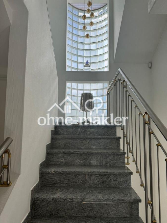 TREPPENHAUS DG