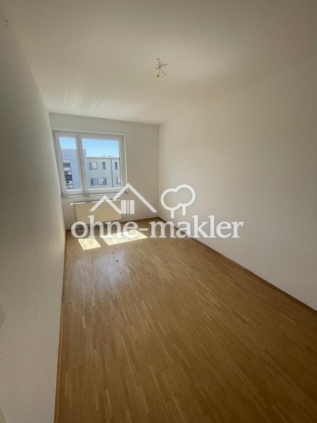 Kinderzimmer/Büro links