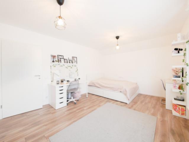 II. Schlafzimmer