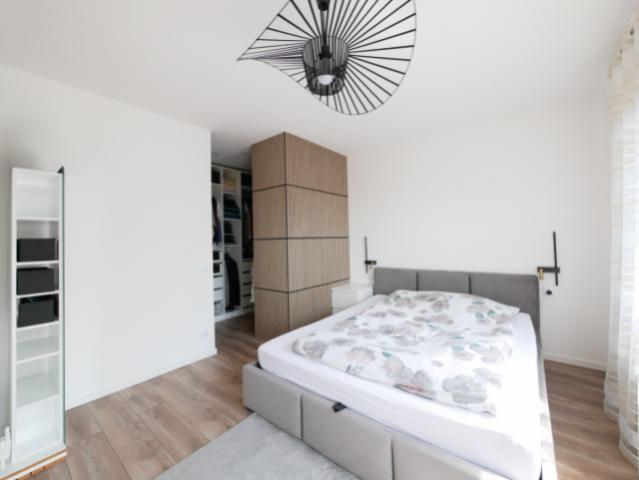 III. Schlafzimmer