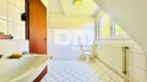 OG / DG Badezimmer / Wanne / Dusche