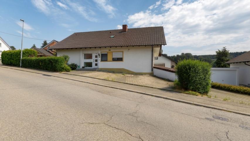 Straßenansicht