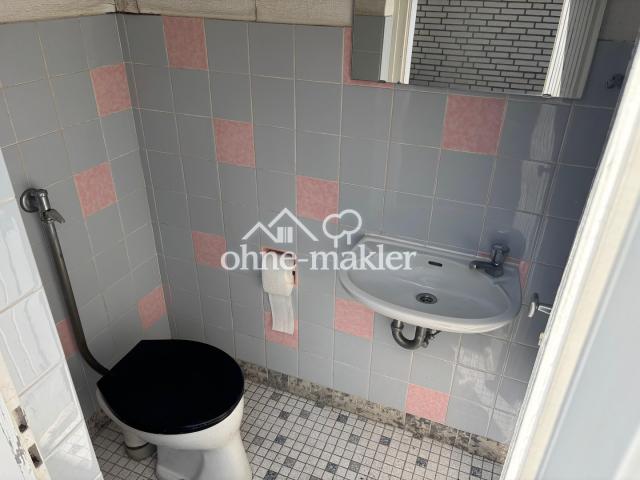 Toilette in Garage