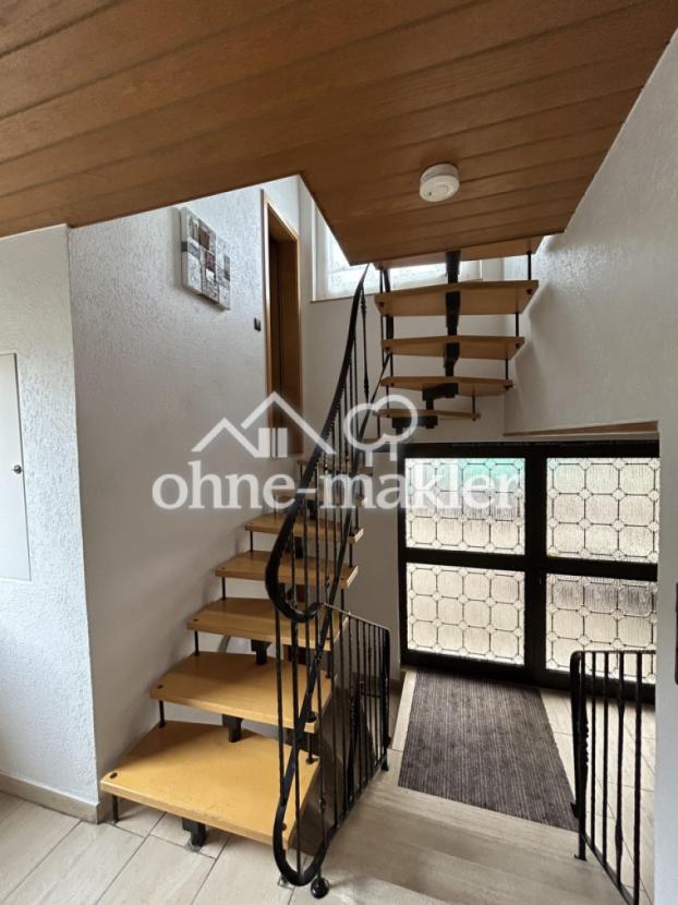  Treppe zum OG