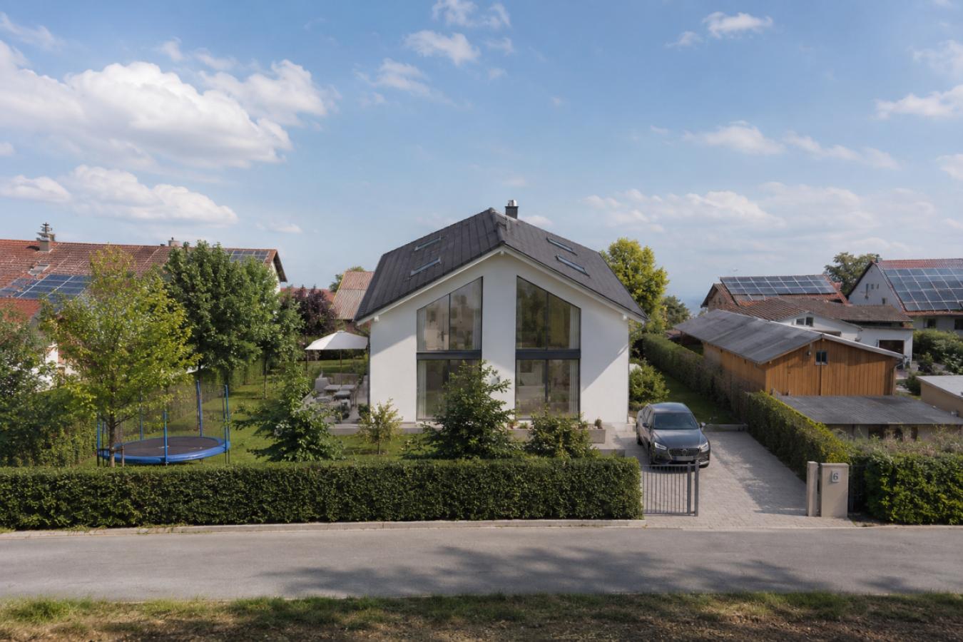Straßenperspektive EFH - KI-Visualisierung 
