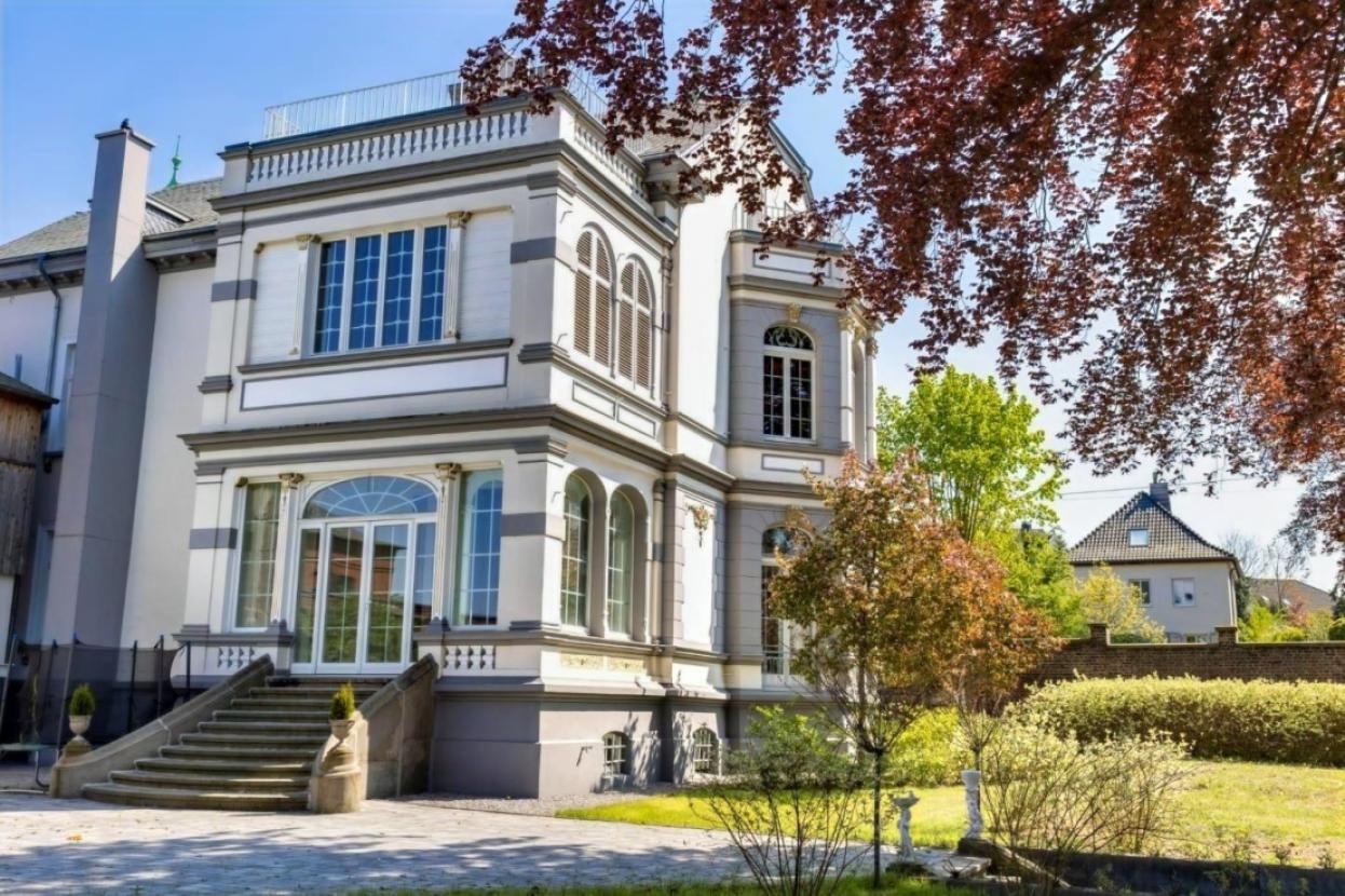 Hausrückseite / Garten