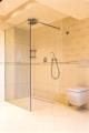 Bad mit Dusche DG