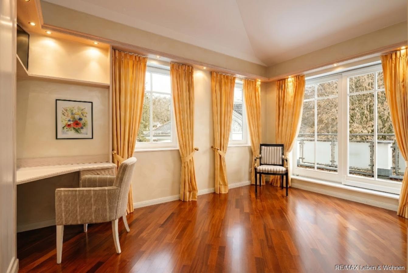2. Schlafzimmer