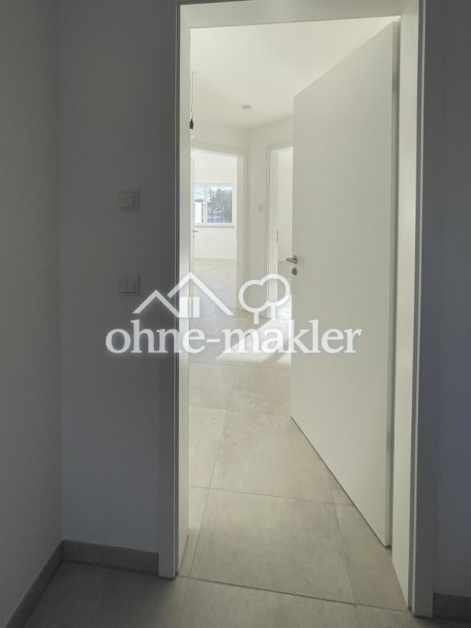 Blick vom Bad ins Büro