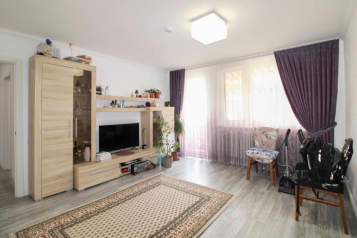 Wohnzimmer Bild 2