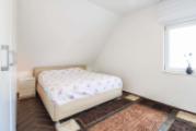 Schlafzimmer DG