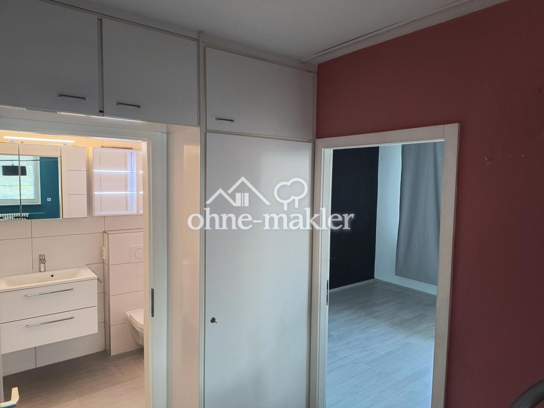 Flur mit Einbauschrank