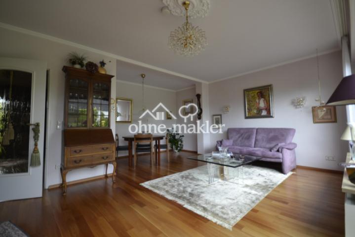Wohnzimmer mit Essbereich