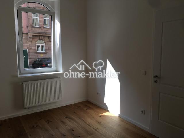 Schlaf- / Arbeitszimmer 2