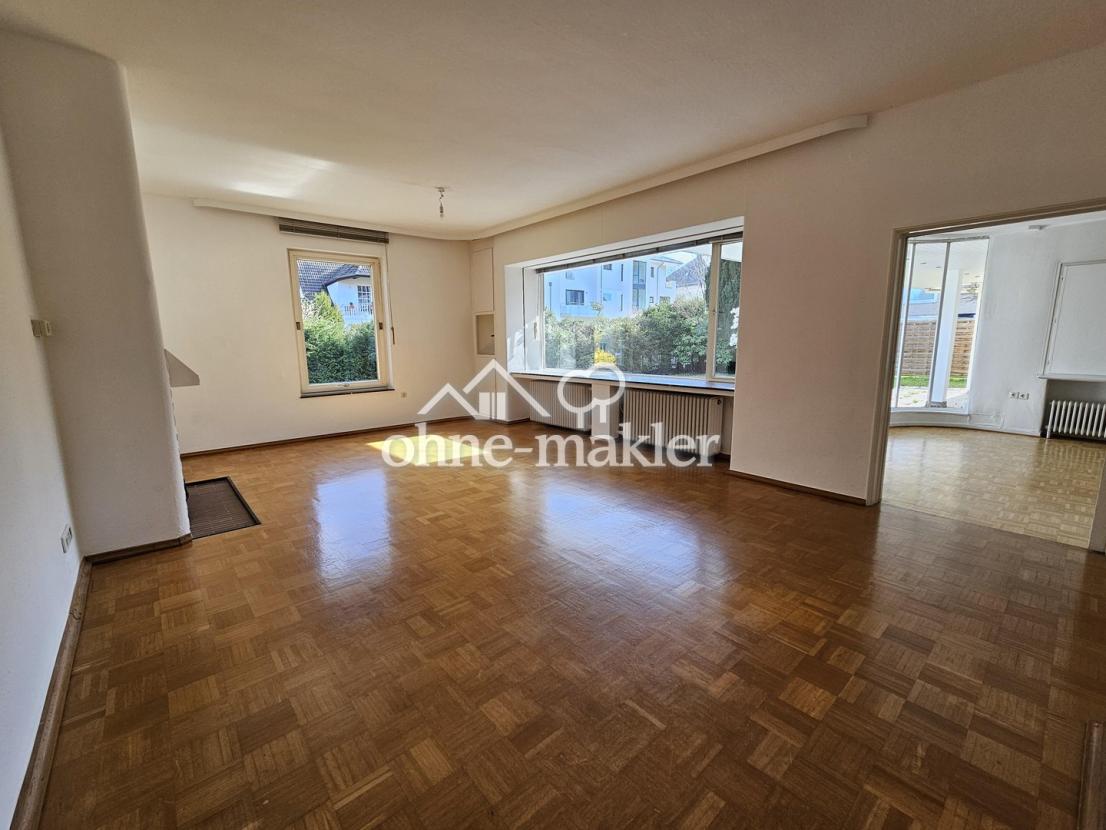 Wohnzimmer Blick ins Esszimmer