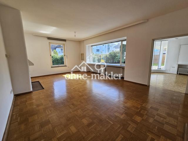 Wohnzimmer Blick ins Esszimmer