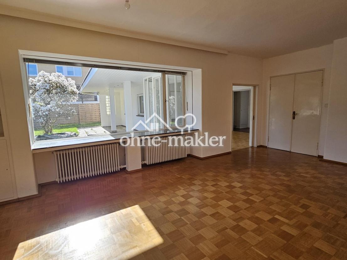 Wohnzimmer Blick in Garten